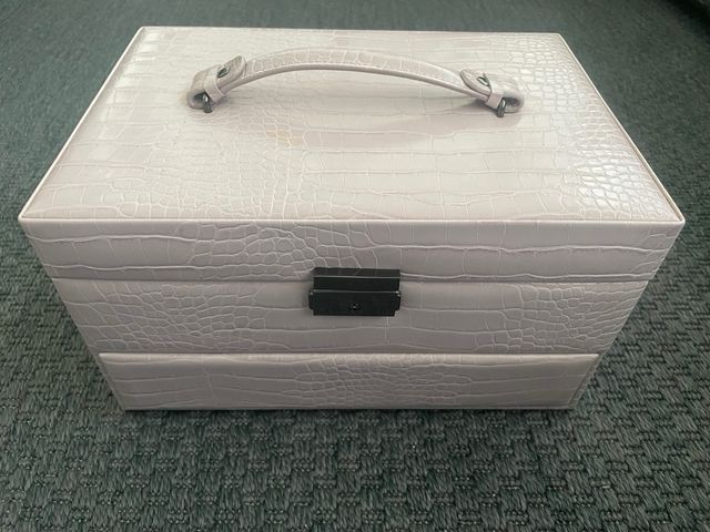 Joyero piel lila con espejo y compartimentos