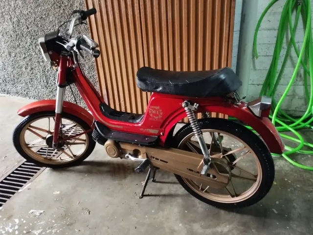 Derbi Variant America Roja