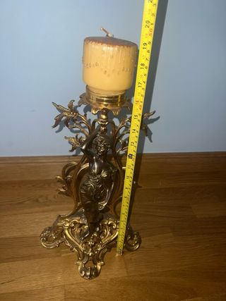 Candelabros de Bronce con Figura