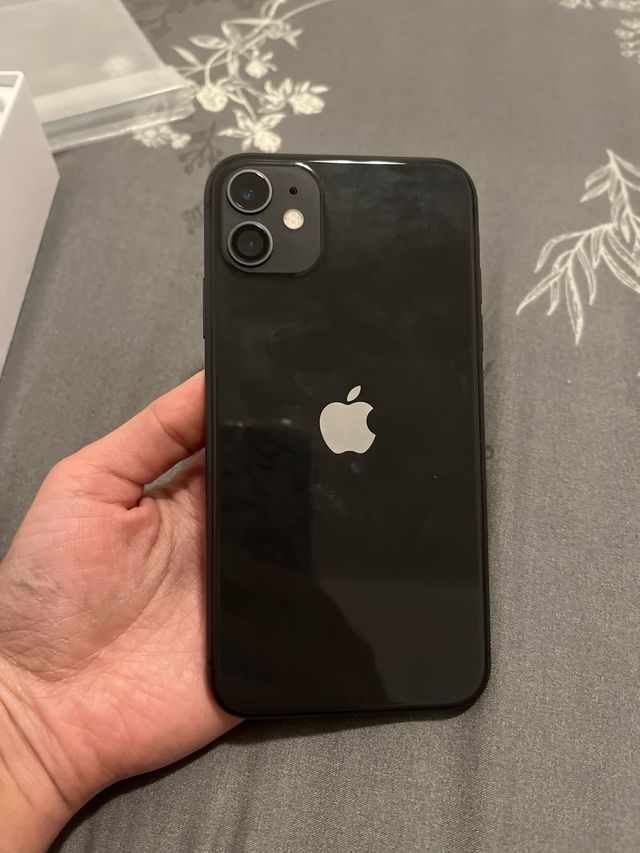iPhone 11 128 GB ricondizionato nero