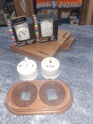 2 Placas Dobles Fontini Porcelana (Enchufes y Conm