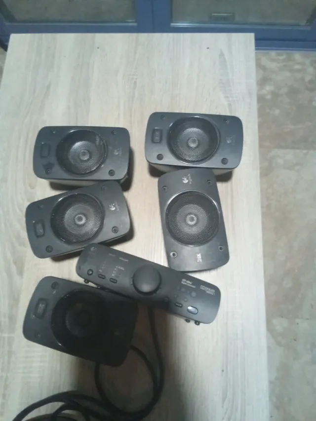 Altavoces Logitech 5.1 Negro/Gris