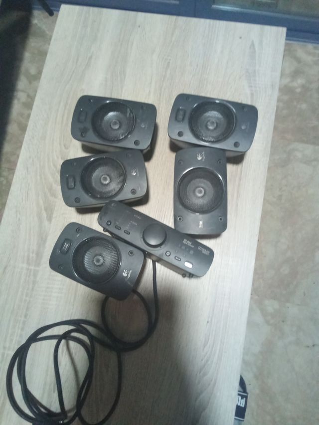 Altavoces Logitech 5.1 Negro/Gris