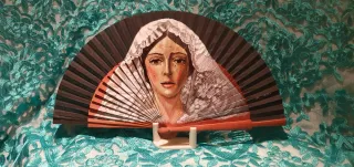 Abanico pintado a mano