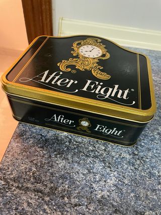 Lata Vintage After Eight Reloj