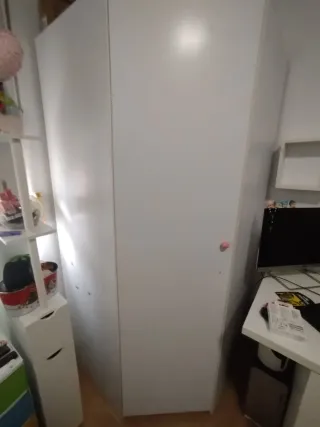 Mobile ad angolo bianco