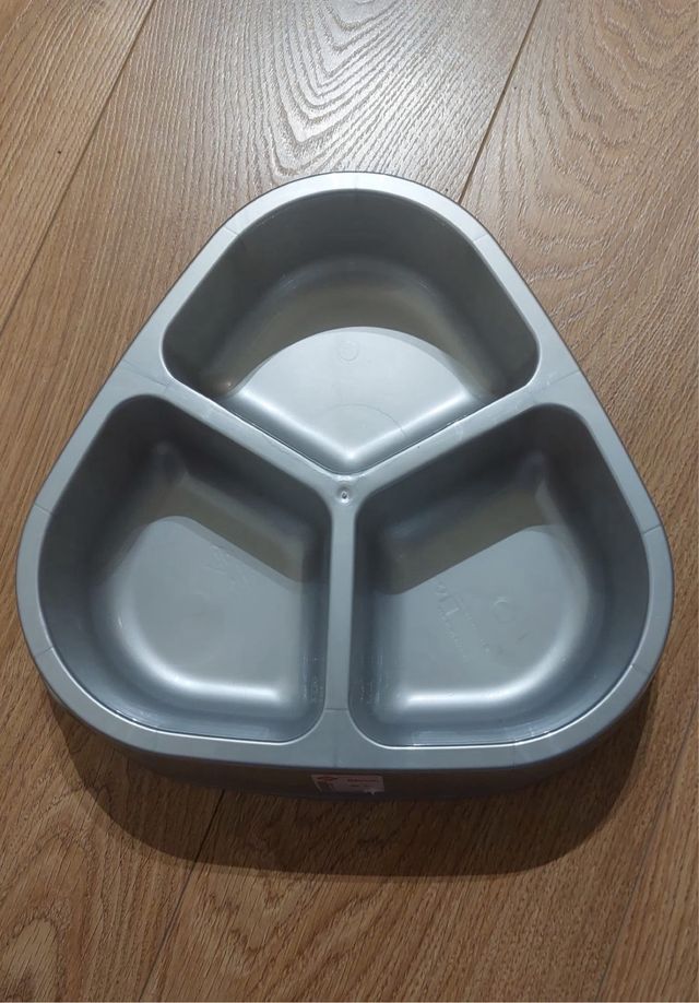 Comedero triple para mascotas