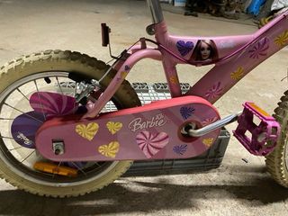 Bicicleta Barbie Rosa con Corazones