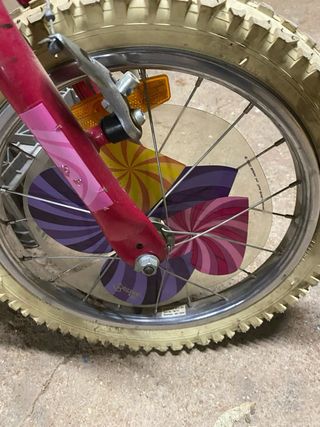 Bicicleta Barbie Rosa con Corazones