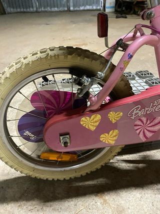 Bicicleta Barbie Rosa con Corazones