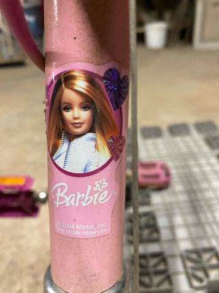 Bicicleta Barbie Rosa con Corazones