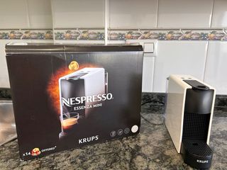 Cafetera Nespresso Blanca