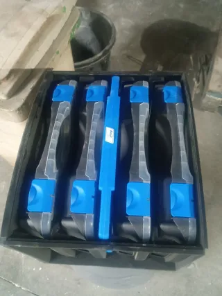 Estuches nuevos, no chinos