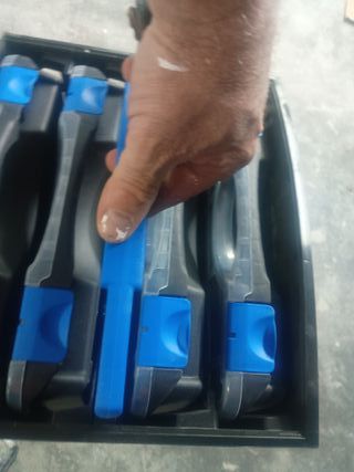 Estuches nuevos, no chinos