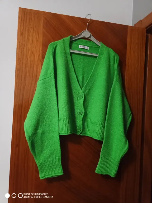 Chaqueta verde corta de lana