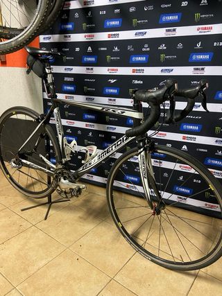 Bicicleta de carretera Mendiz RS3