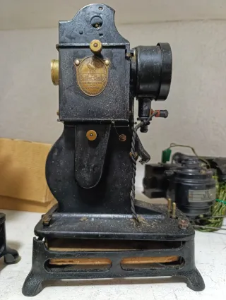 Proyector Cine Antiguo Pathé Baby