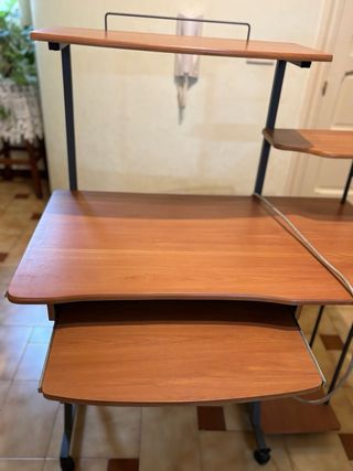 Scrivania computer legno e metallo