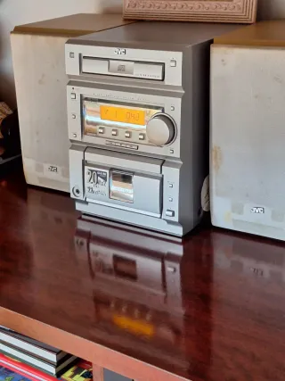 Cadena de música JVC