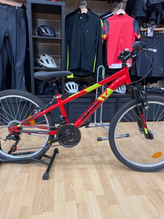Bicicleta BTT 24 roja