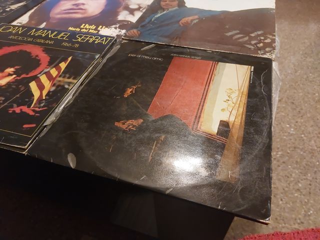 Lote 6 Vinilos Lluis Llach y Joan Manuel Serrat
