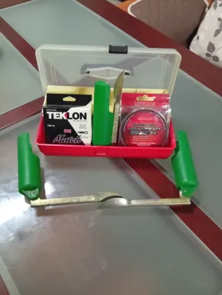 Kit Pesca: Caja, Sedal, 3 Porta-cañas