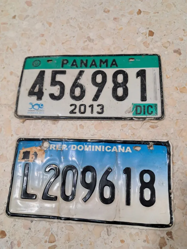 Matrículas Originales Panamá y Rep. Dominicana