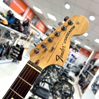 GUITARRA FENDER STRATOCASTER HWY1 STRAT HSS RW AMB