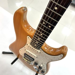 GUITARRA FENDER STRATOCASTER HWY1 STRAT HSS RW AMB