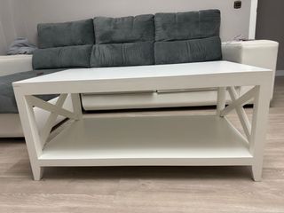 Mesa baja de salón blanca
