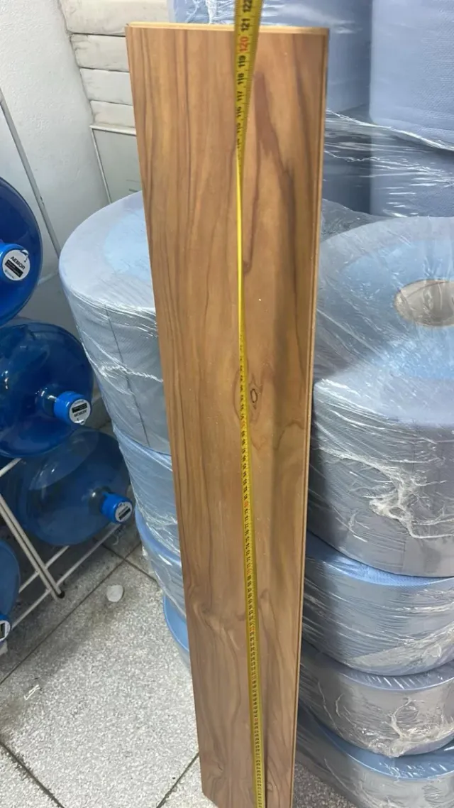 Parquet de madera 97,92 m cuadrados 