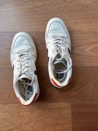Zapatillas Veja Talla 38 Blancas y Rojas