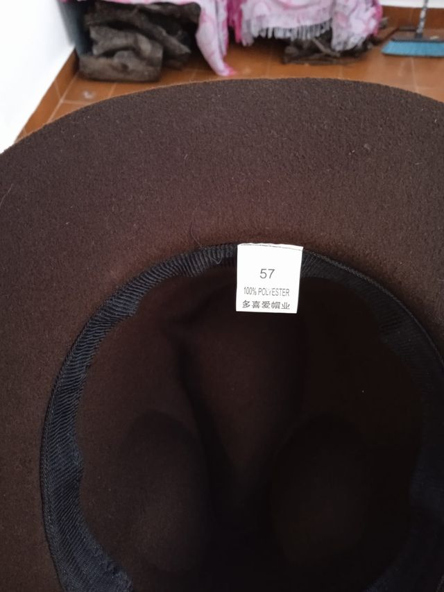 Sombrero marrón ala ancha