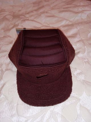 Cappello Nike Marrone
