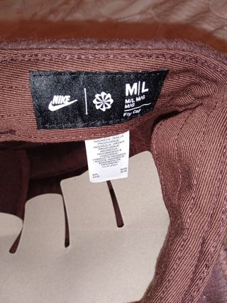Cappello Nike Marrone