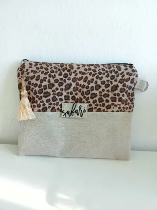 Neceser hecho a mano estampado animal print