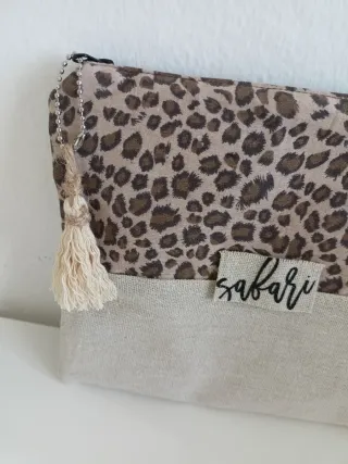 Neceser hecho a mano estampado animal print