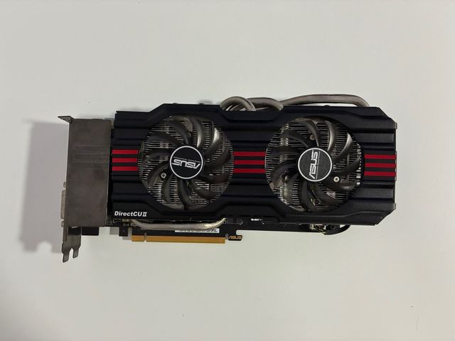 Tarjeta Gráfica ASUS GTX 670 DirectCU II de Segunda mano por 35