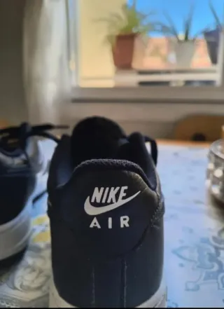 Nike Air Force 1 Blancas y Negras