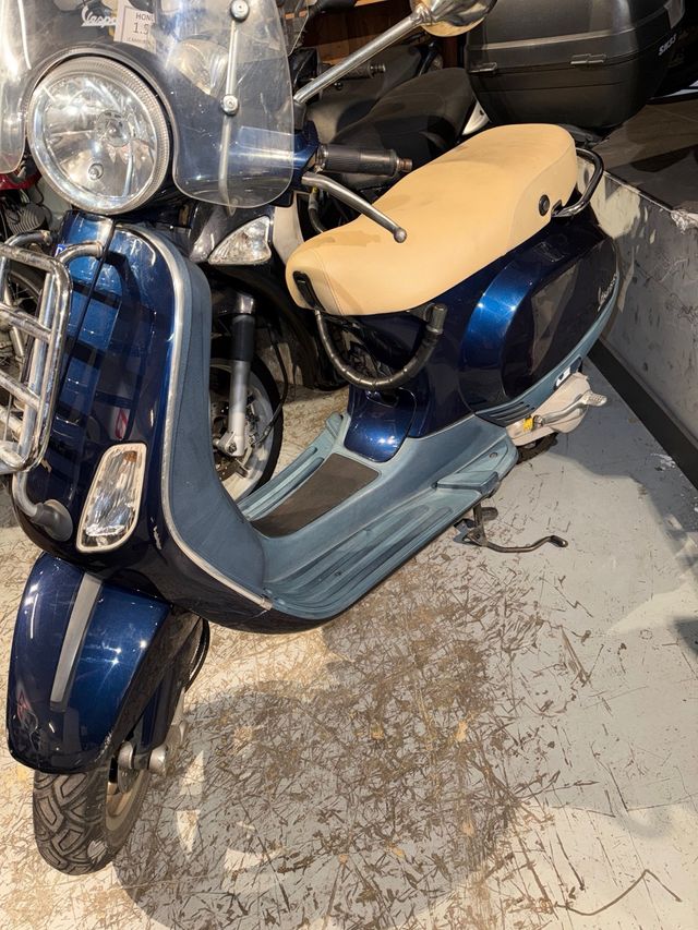 Piaggio Liberty Vespa LX 50 2012