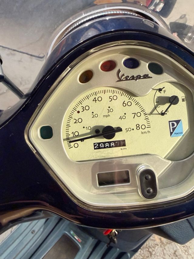 Piaggio Liberty Vespa LX 50 2012