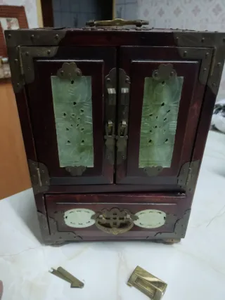 Joyero Chino Madera Caoba Latón Jade