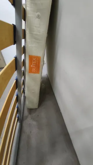 Colchón y base de láminas de 135cm