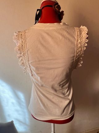 Top blanco con volantes talla única