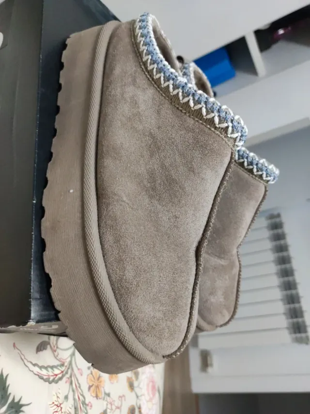 Zuecos marrones talla 40