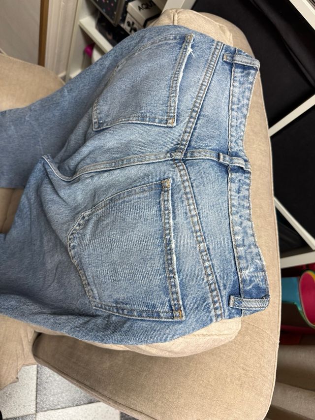 Vaqueros Zara desgastados