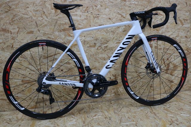 Bicicleta Canyon Ultimate CF SLX Disco tope de gam