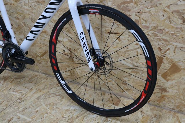 Bicicleta Canyon Ultimate CF SLX Disco tope de gam