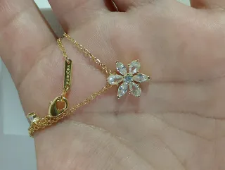 Conjunto Pandora Flor Circonitas Doradas