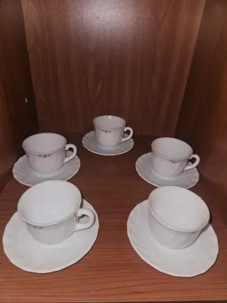Juego de 4 tazas de porcelana
